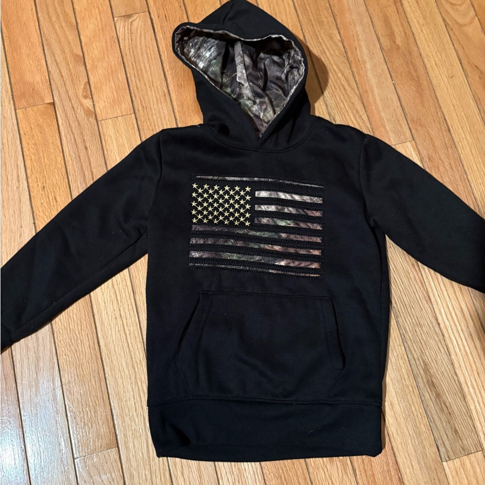 Mossy Oak Black Hoodie with Camouflage Flag